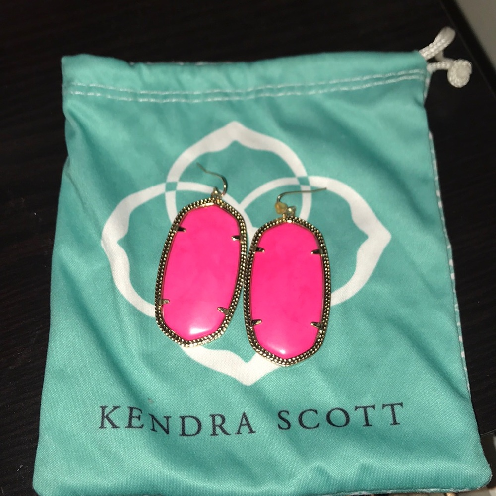Hot Pink Danielle Kendra Scott Earrings